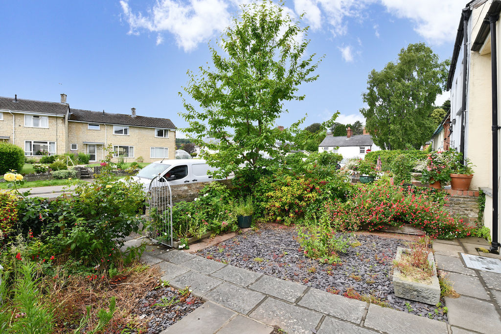 Front Patio- click for photo gallery